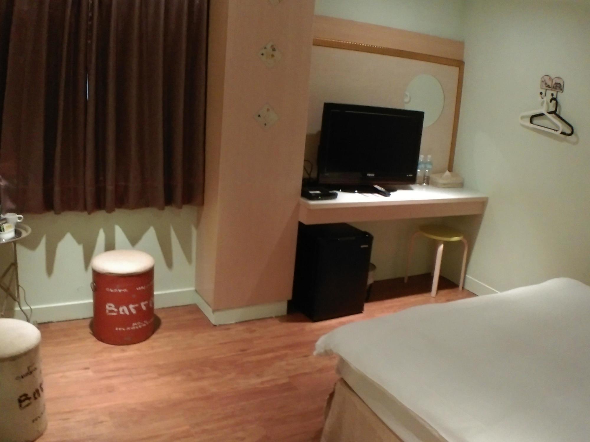 Wan Tai Hotel Chiayi City Exterior foto
